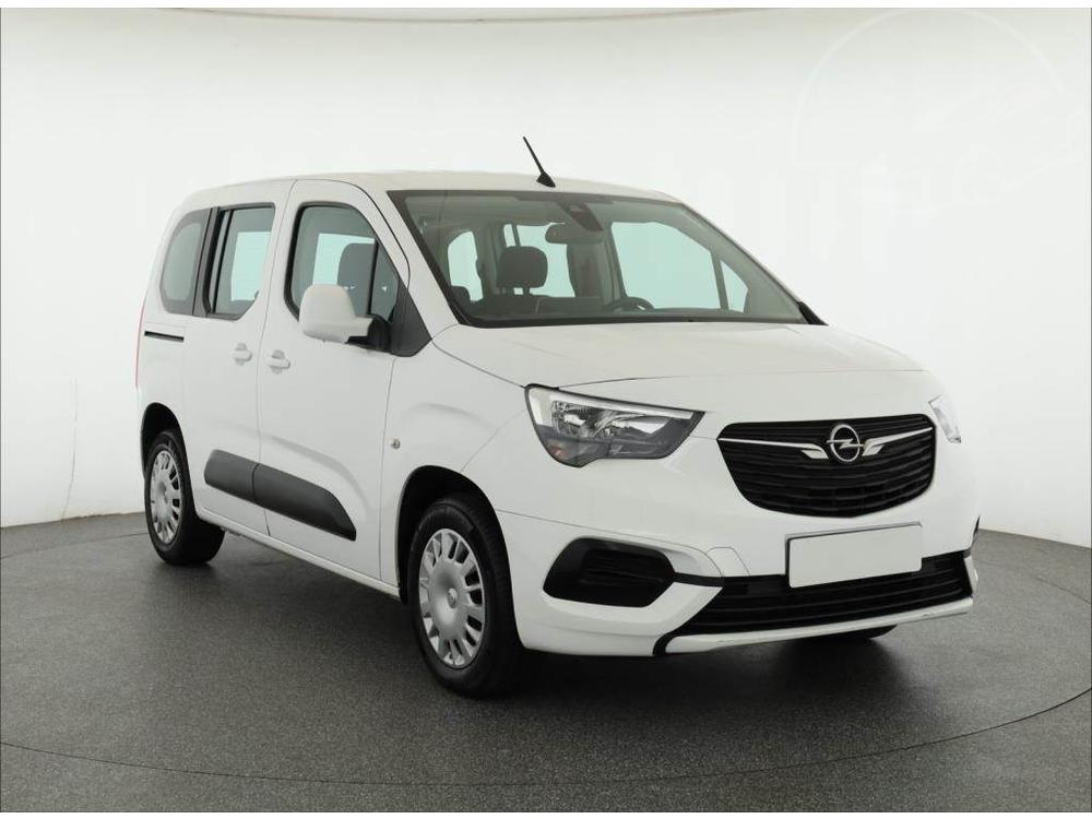 Opel Combo 1.2 Turbo, 5Míst, Klima, ČR