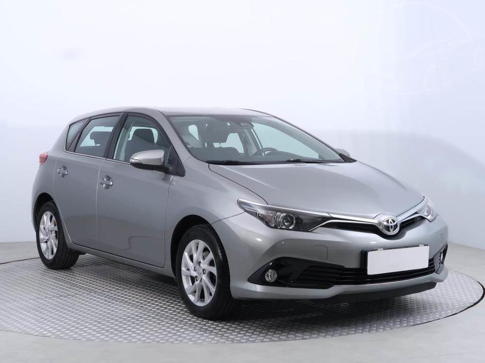 Toyota Auris 1.6 Valvematic, ČR,2.maj