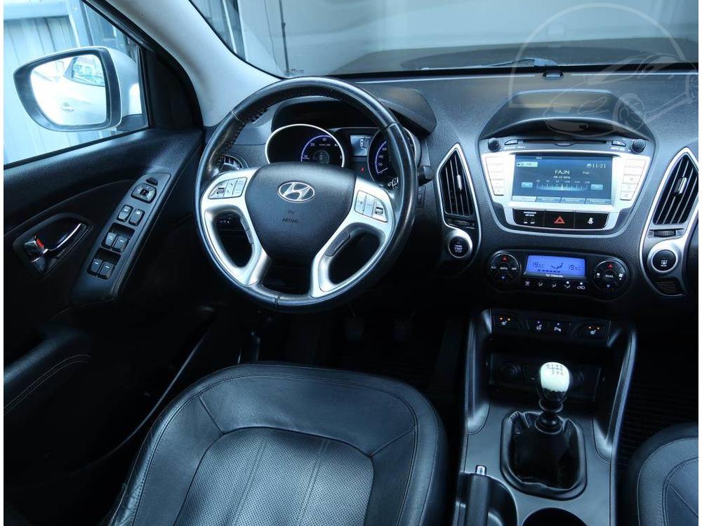 Hyundai iX35 1.7 CRDi, Navi, Koen sedaky