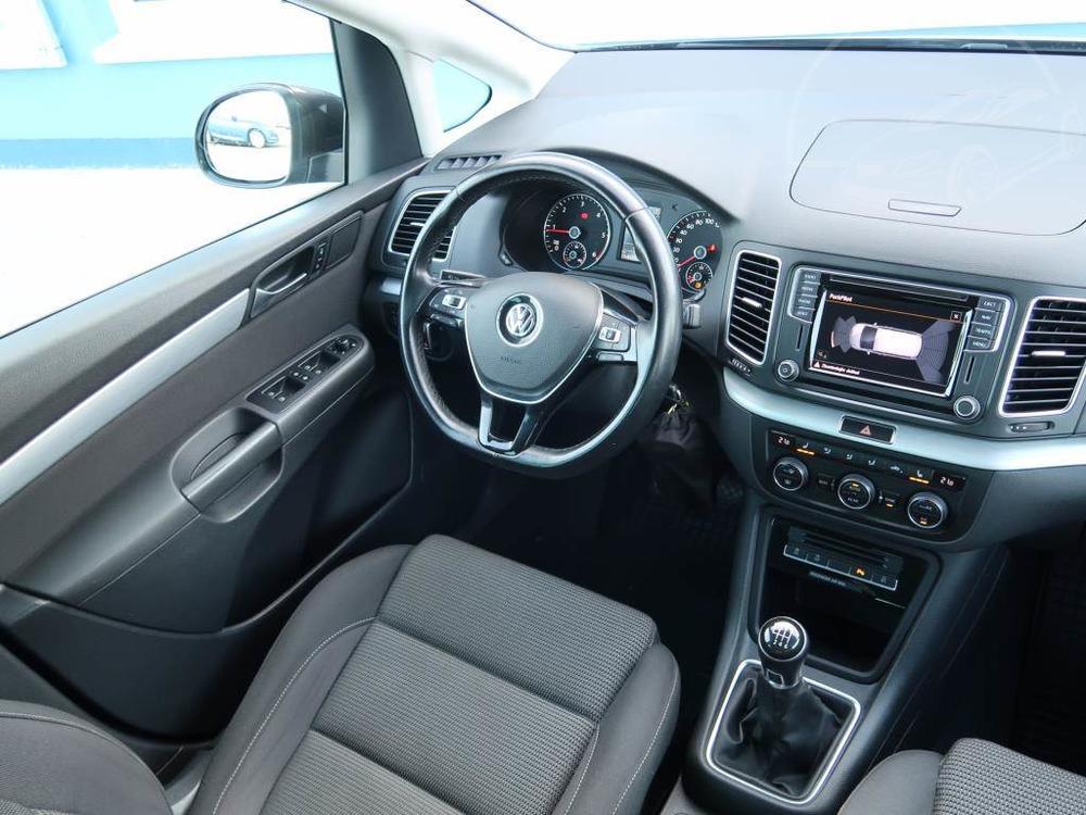 Volkswagen Sharan 2.0 TDI BMT, Serv.kniha, Navi