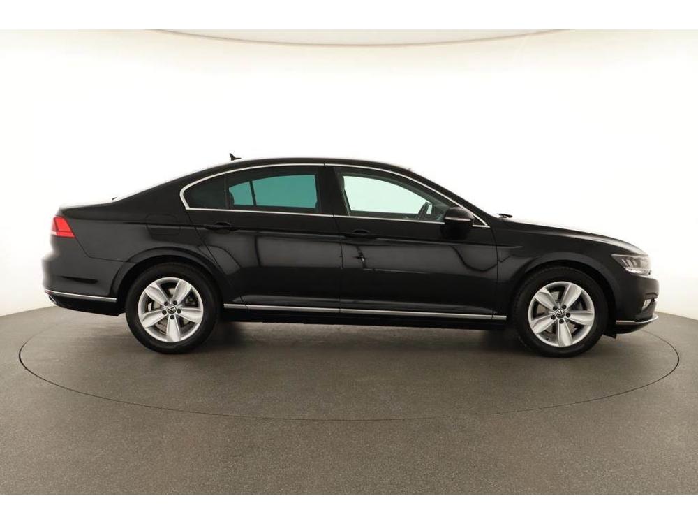 Volkswagen Passat 2.0 TDI, Elegance, Automat, R