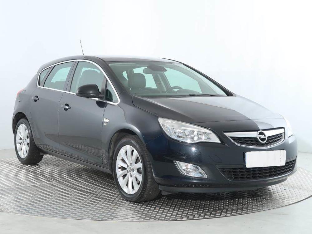 Prodm Opel Astra 1.4 16V, Serv.kniha