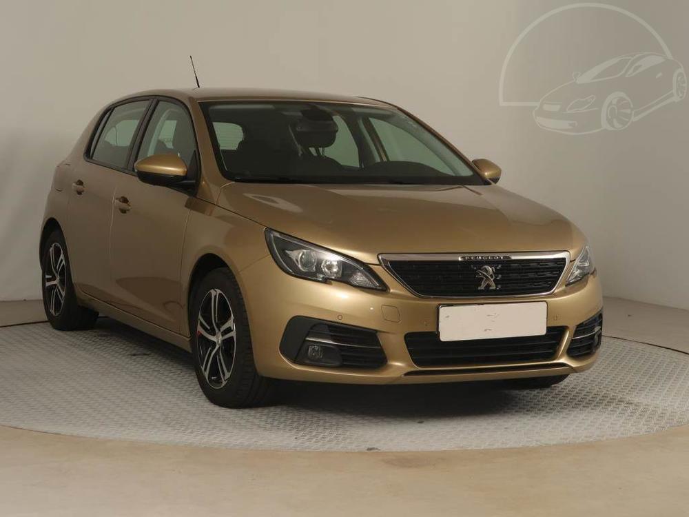 Peugeot 308 1.2 PureTech, ČR,1.maj