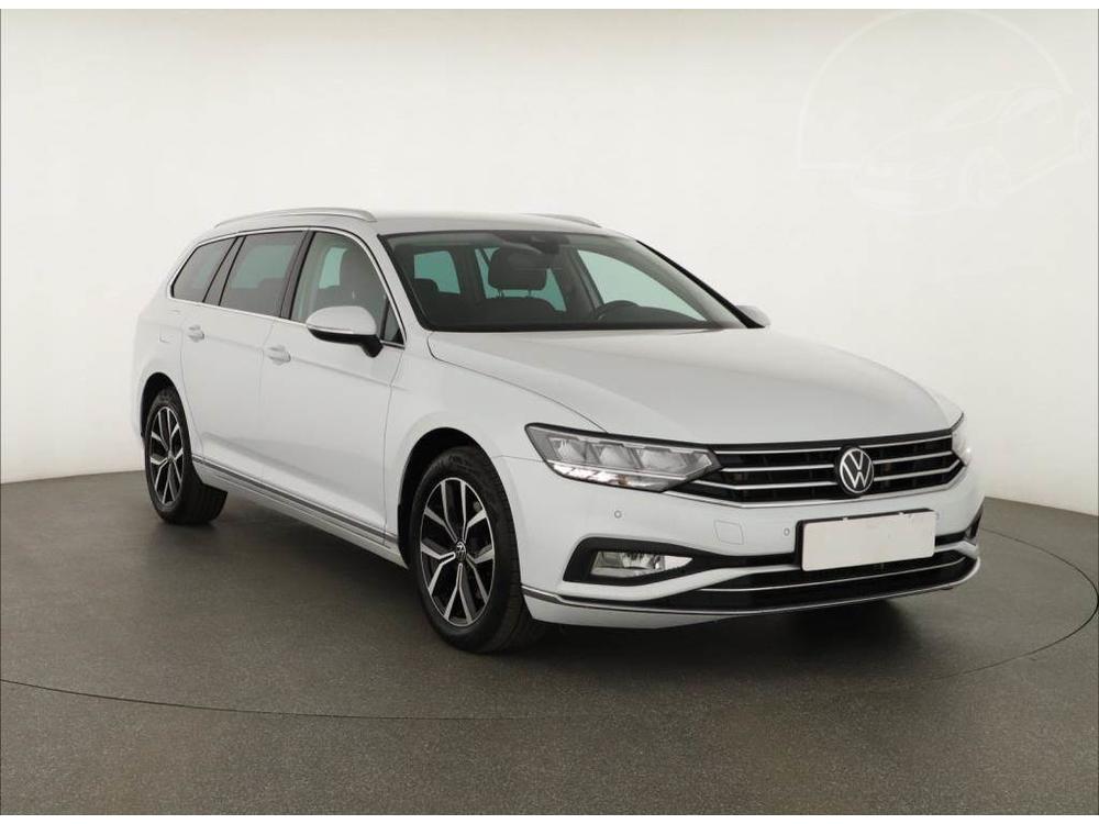 Volkswagen Passat 2.0 TDI, Elegance, Automat, ČR