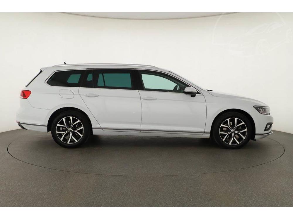 Volkswagen Passat 2.0 TDI, Elegance, Automat, R