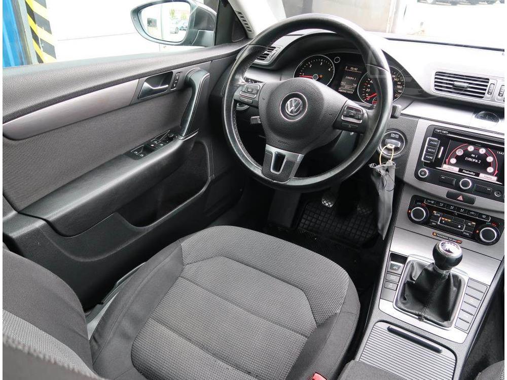 Volkswagen Passat 2.0 TDI, Navi