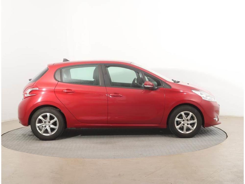 Prodm Peugeot 208 1.0 VTi, NOV CENA, R,2.maj