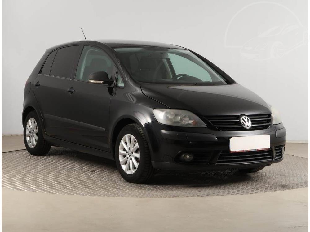 Volkswagen Golf Plus 1.6 FSI, po STK, zamluveno