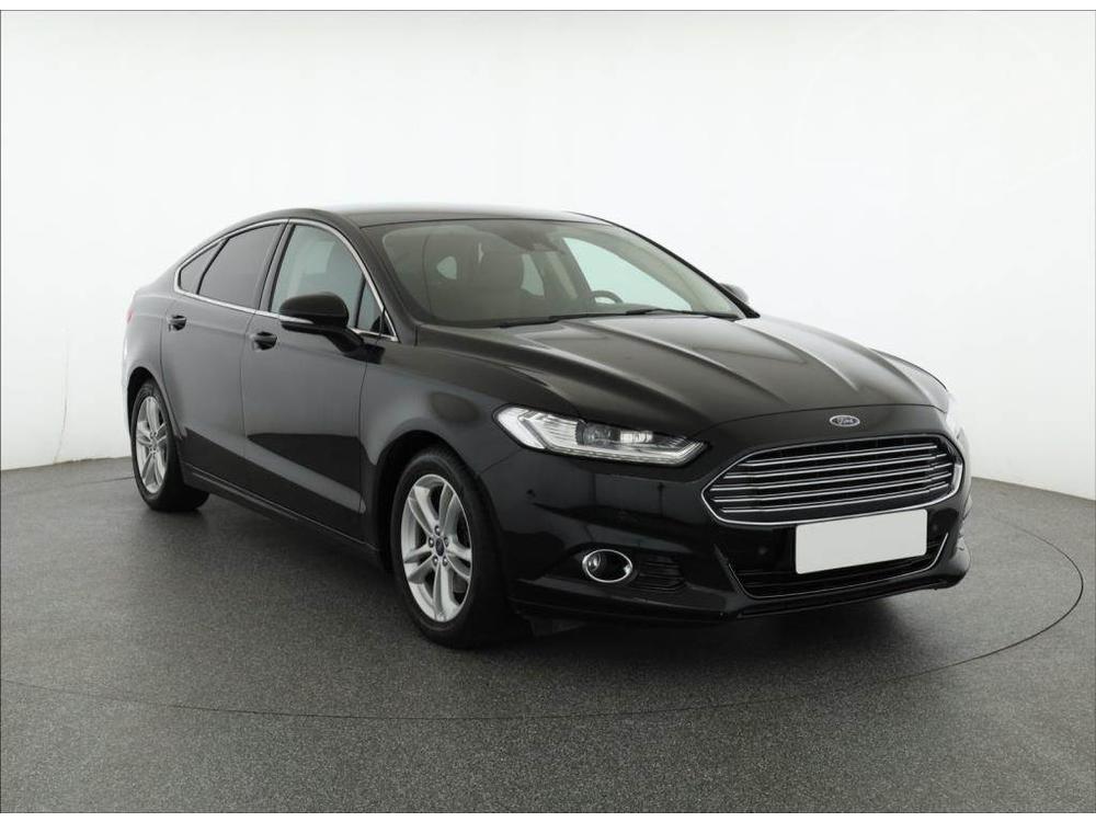 Ford Mondeo 1.5 EcoBoost, Titanium, Kůže