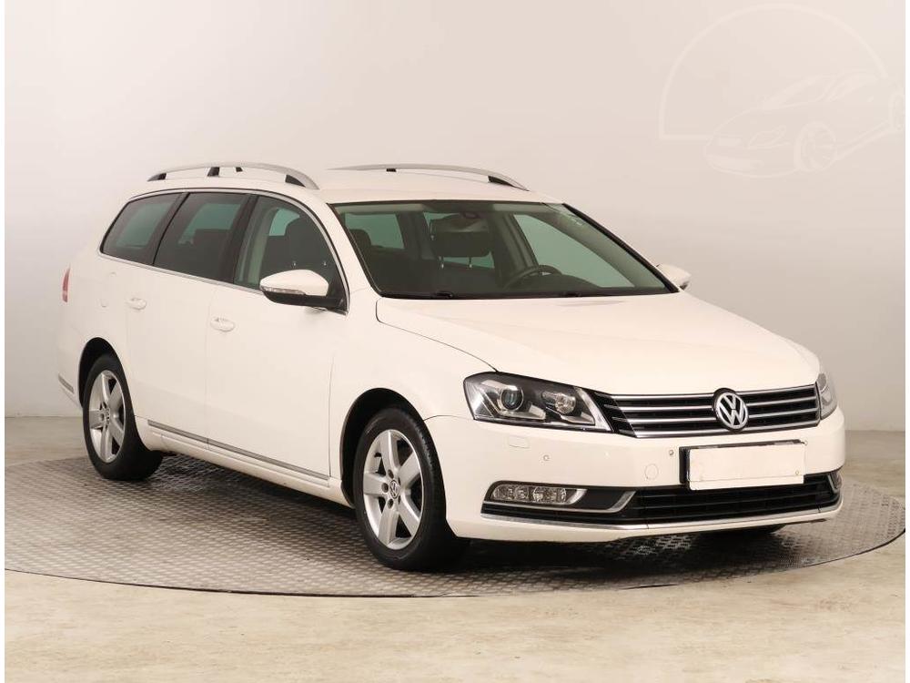 Volkswagen Passat 2.0 TDI, Serv.kniha, Navi