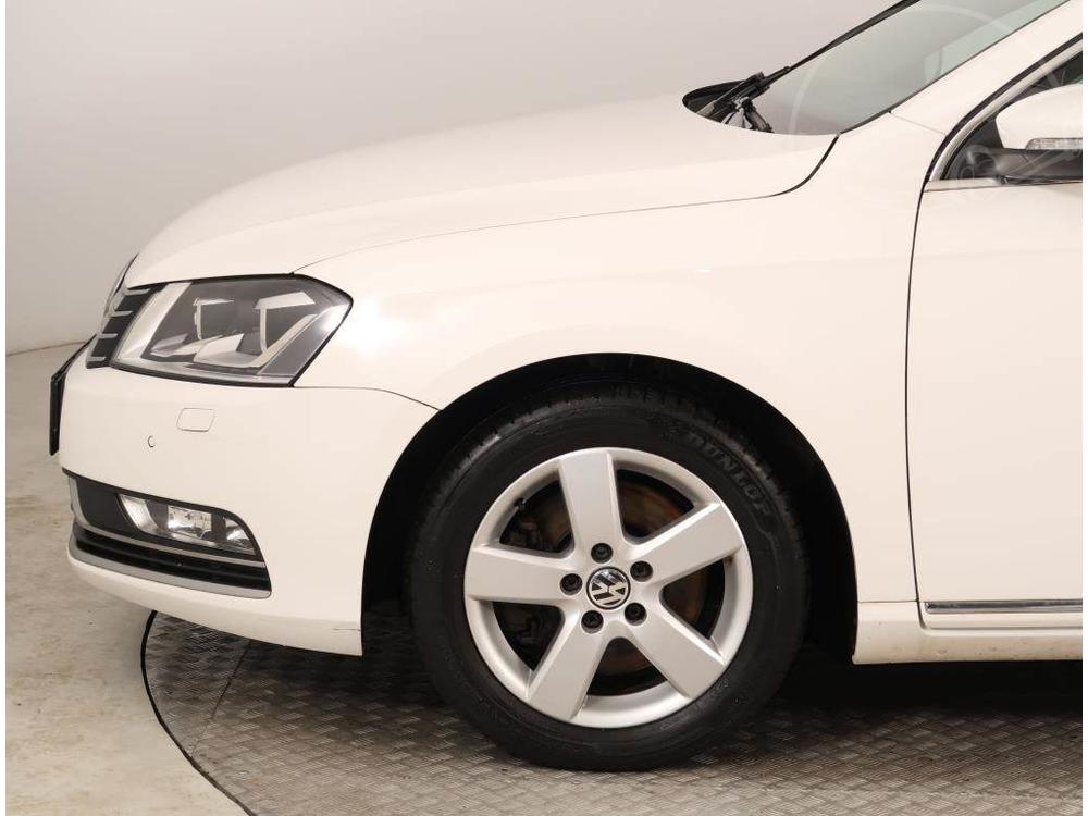 Volkswagen Passat 2.0 TDI, Serv.kniha, Navi