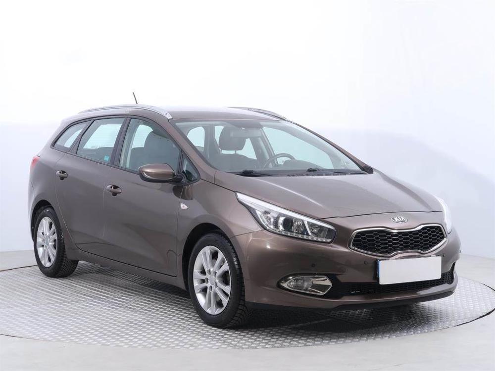 Prodm Kia Ceed 1.4 CVVT, R,2.maj, Serv.kniha