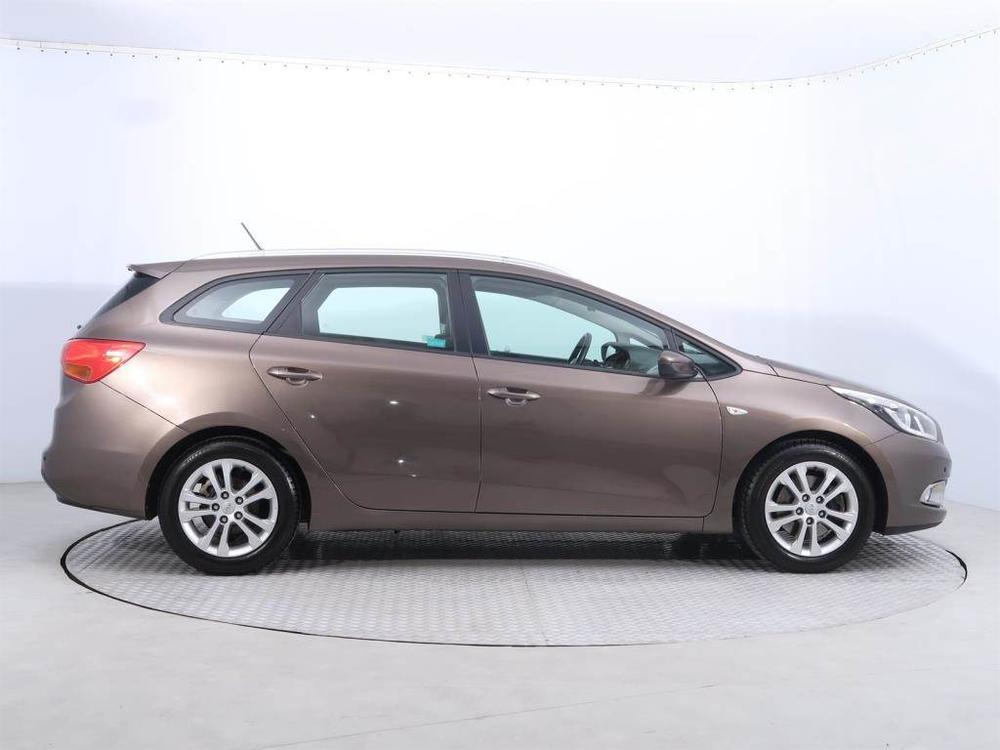 Kia Ceed 1.4 CVVT, R,2.maj, Serv.kniha