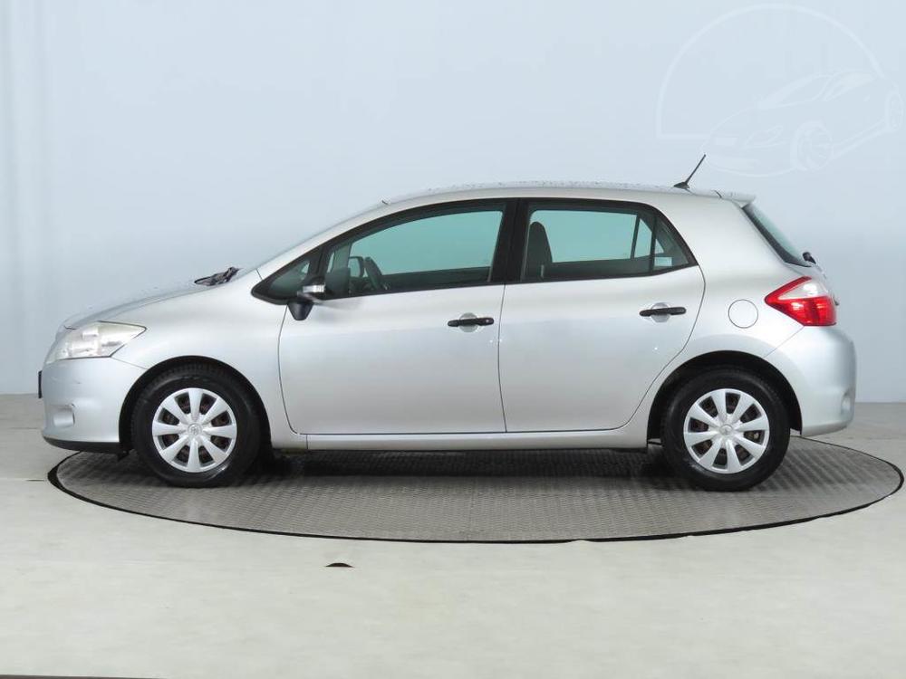 Toyota Auris 1.4 D-4D, R,1.maj, Serv.kniha