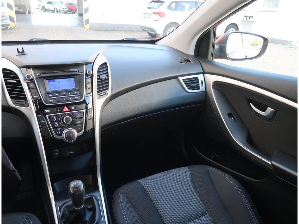 Hyundai i30 1.4 CVVT, Klima, El. okna