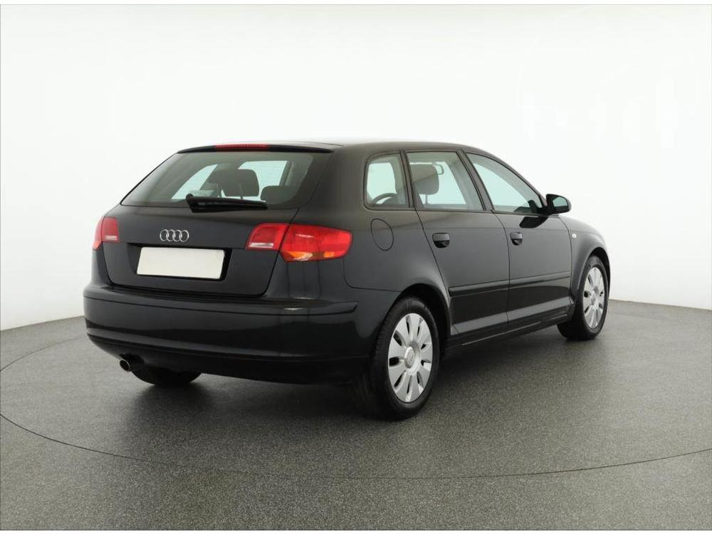 Audi A3 1.6, Serv.kniha