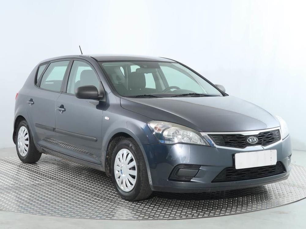 Kia Ceed 1.4 CVVT, po STK, Tan