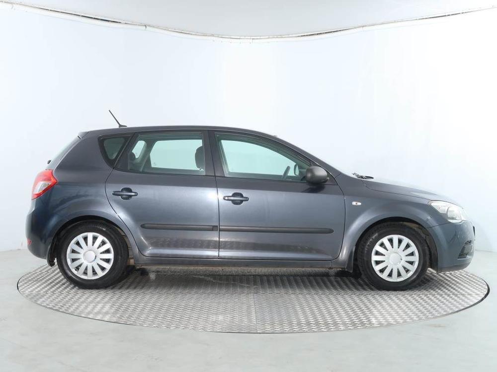 Kia Ceed 1.4 CVVT, po STK, Tan