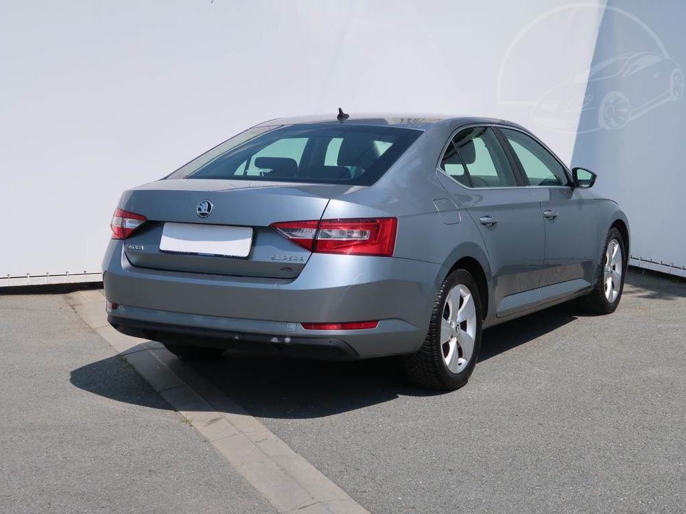 koda Superb 2.0 TDI, Automatick klima