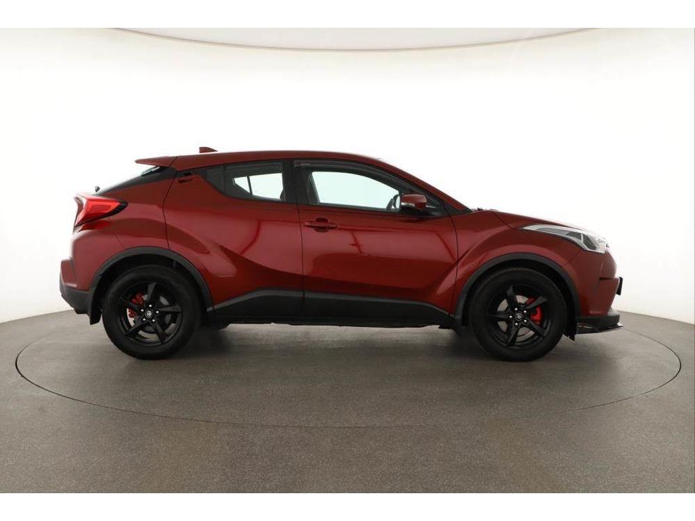 Toyota C-HR 1.2 Turbo, NOV CENA