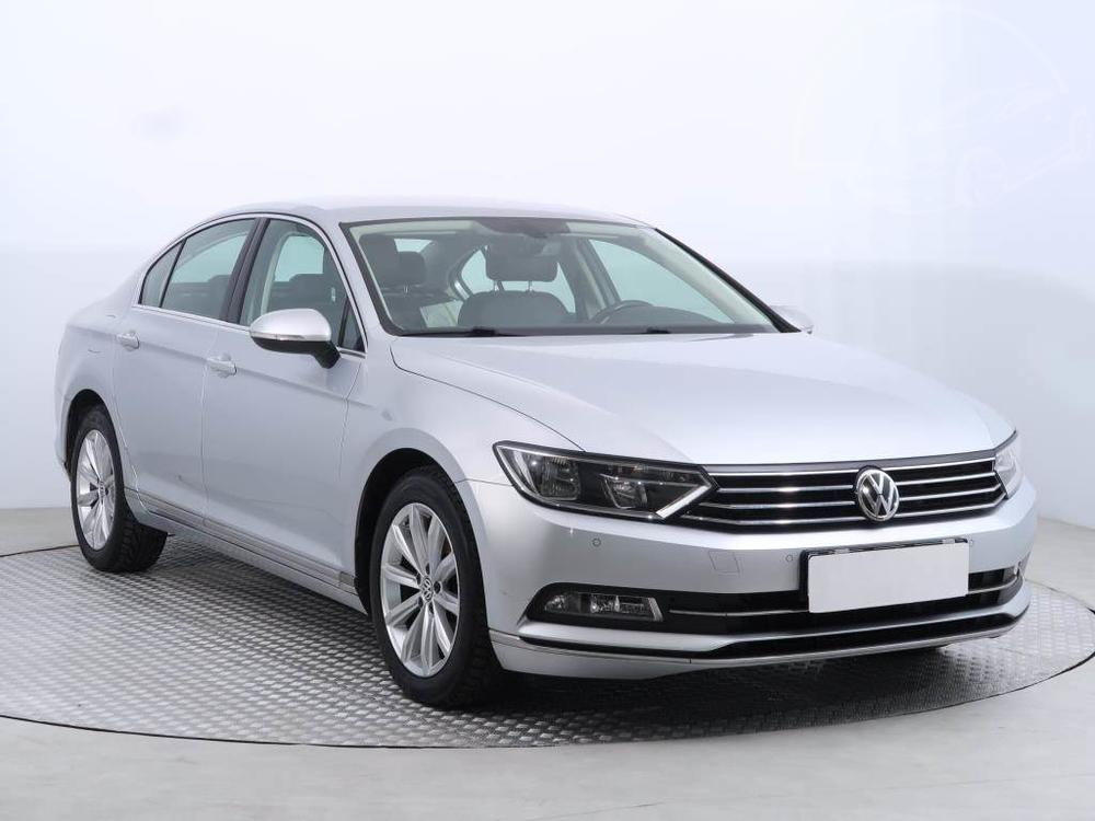 Prodm Volkswagen Passat 2.0 TDI, Serv.kniha, Ke