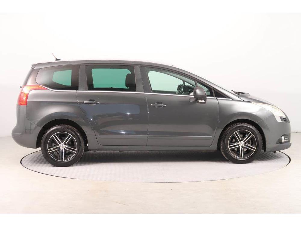 Peugeot 5008 1.6 HDi, Automat, Navi