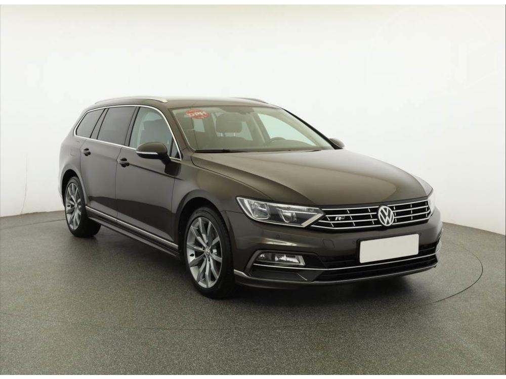 Prodm Volkswagen Passat 2.0 TDI, R,1.maj, Serv.kniha