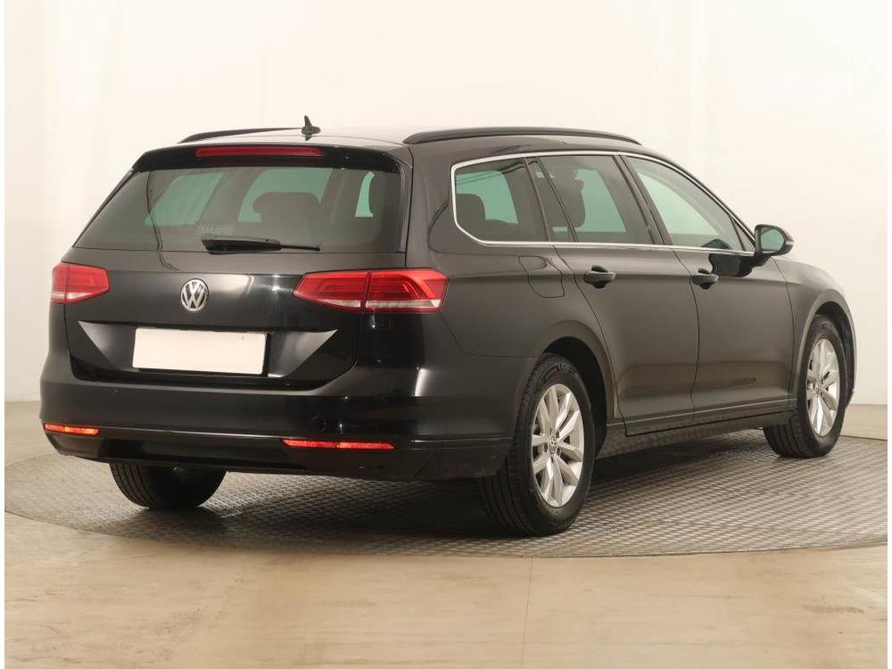 Volkswagen Passat 2.0 TDI, Automat, Navi