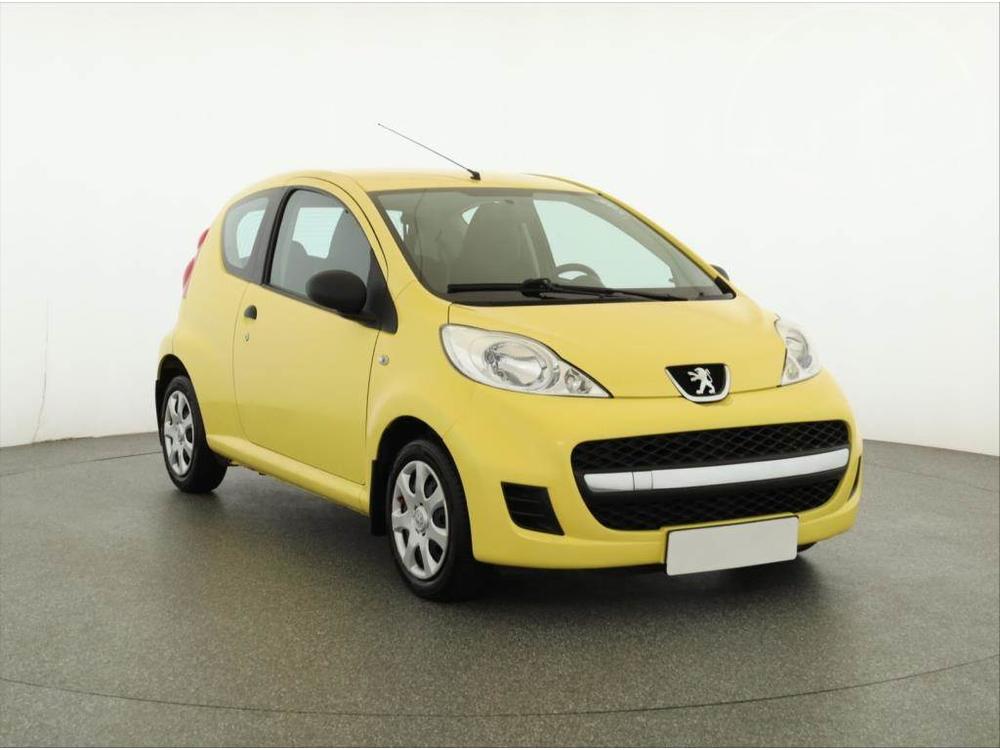 Peugeot 107 1.0, ČR,2.maj, nová STK