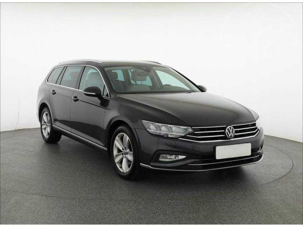 Volkswagen Passat 2.0 TDI, Automat, R,2.maj