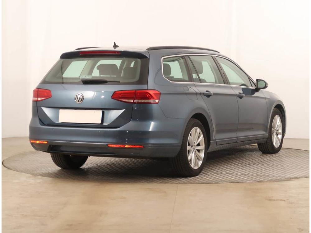 Volkswagen Passat 1.6 TDI, Business, Automat