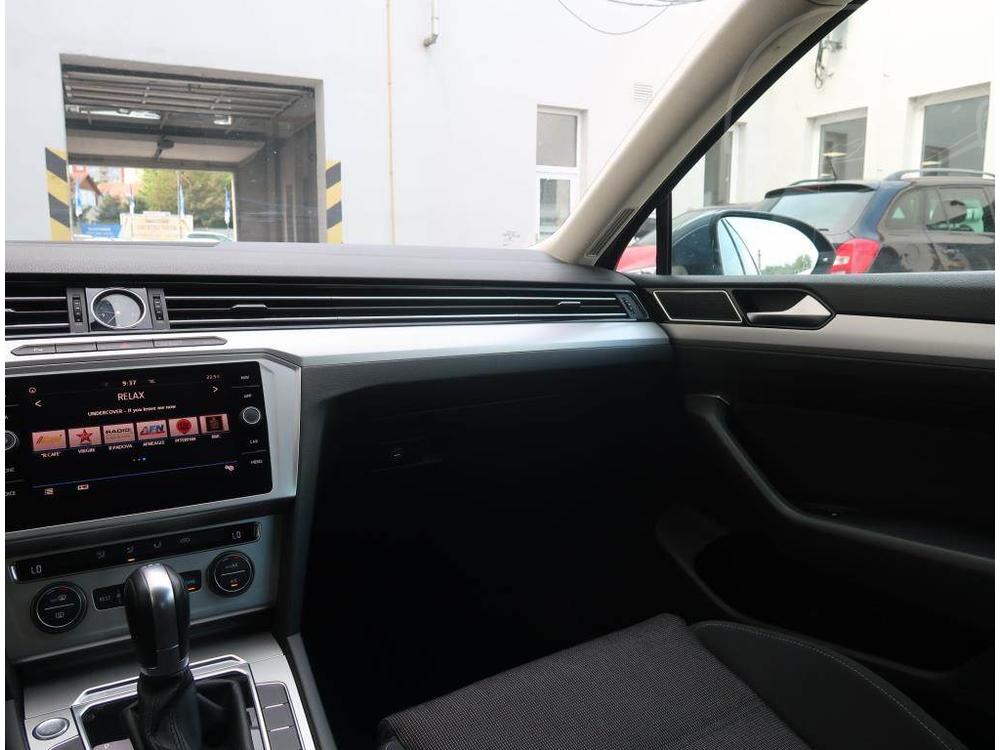 Volkswagen Passat 1.6 TDI, Business, Automat