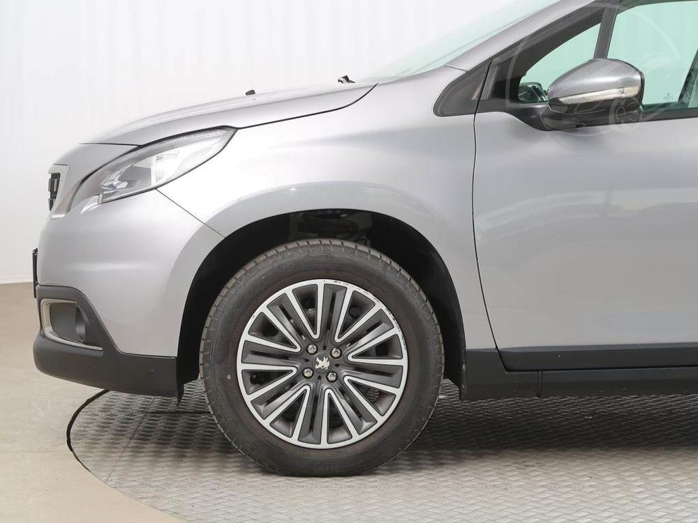 Peugeot 2008 1.2 PureTech, NOV CENA