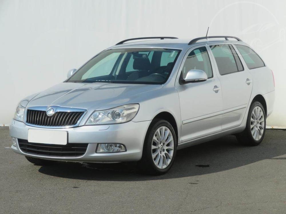 koda Octavia 1.6 TDI, Elegance, Serv.kniha