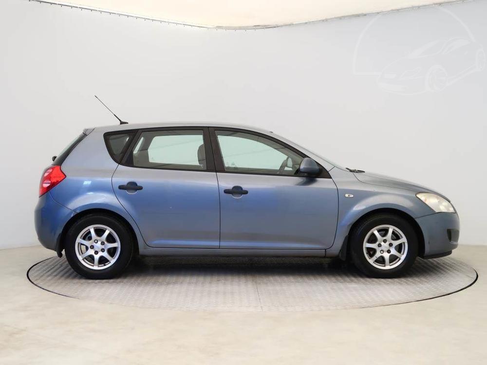 Kia Ceed 1.4 CVVT, rezervace