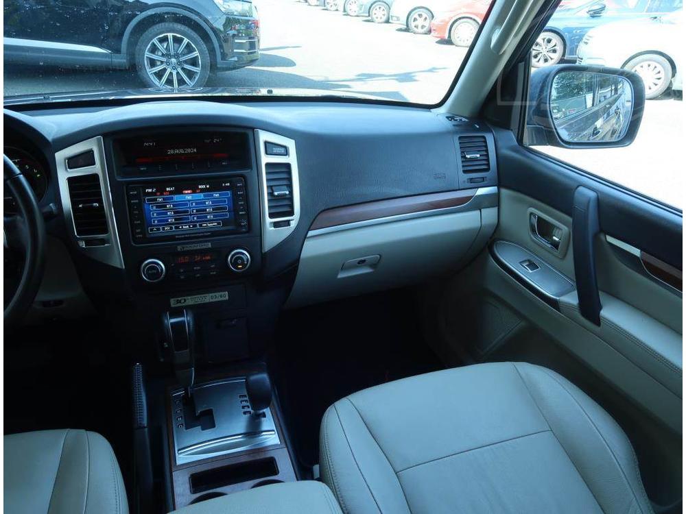 Mitsubishi Pajero 3.2 DI-D, 4X4, Automat