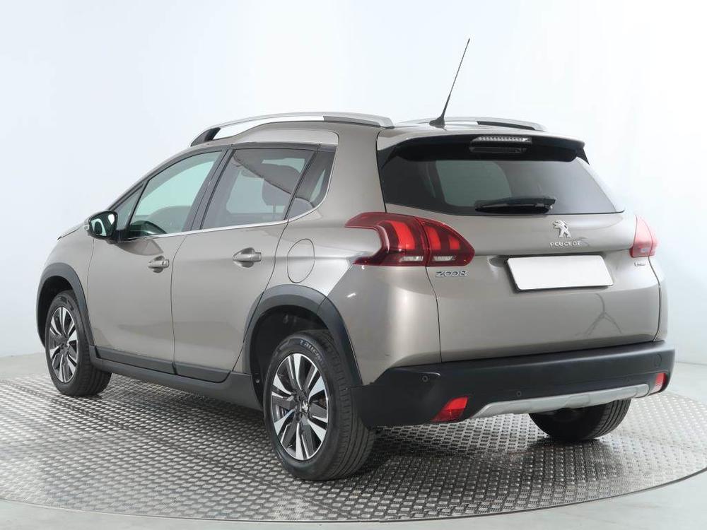 Peugeot 2008 1.2 PureTech, Automat, R