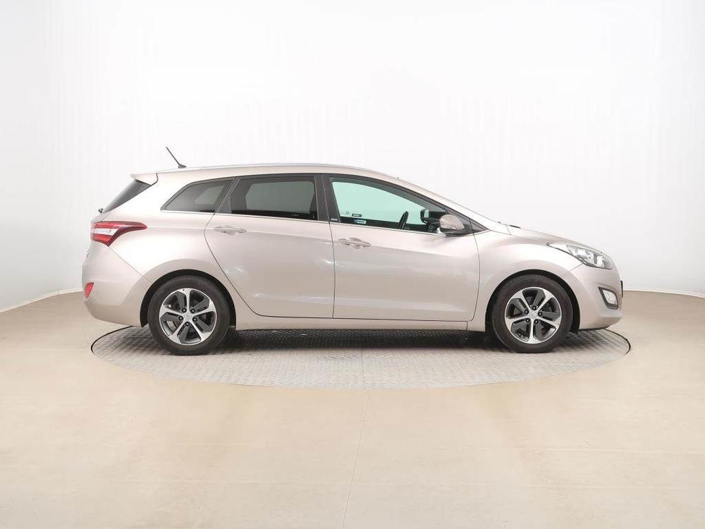 Hyundai i30 1.6 GDI, R,2.maj, Serv.kniha