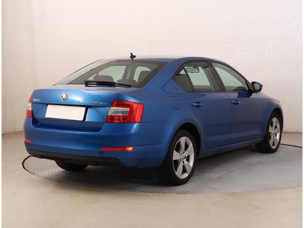 koda Octavia 1.2 TSI, Xenony