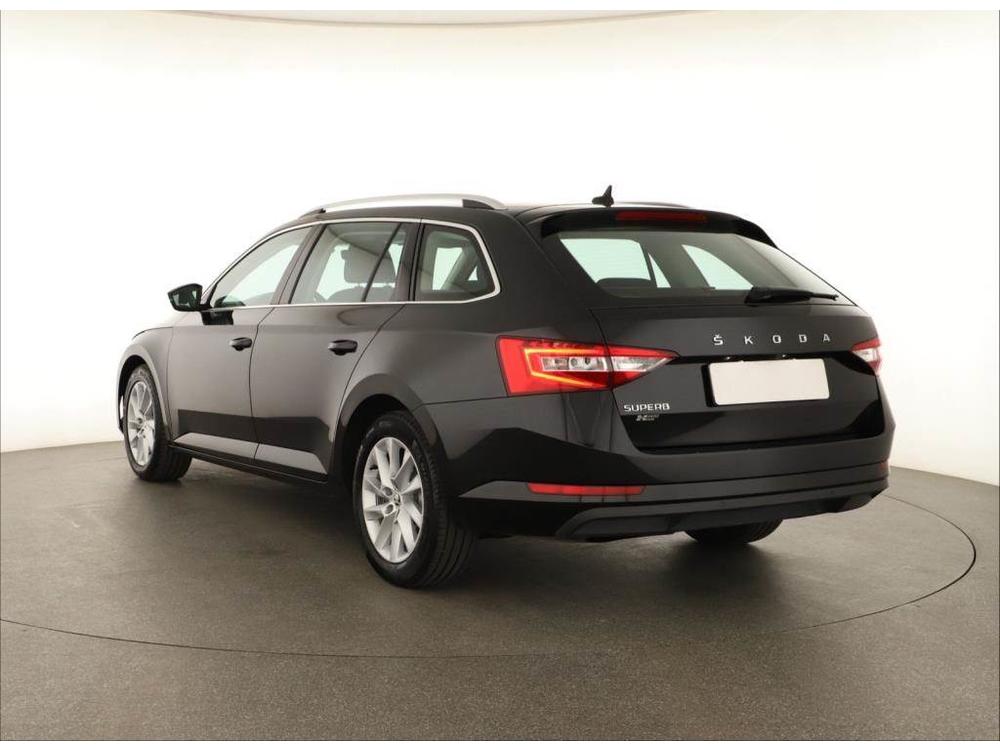 koda Superb 2.0 TDI, Style, R,1.maj, Navi