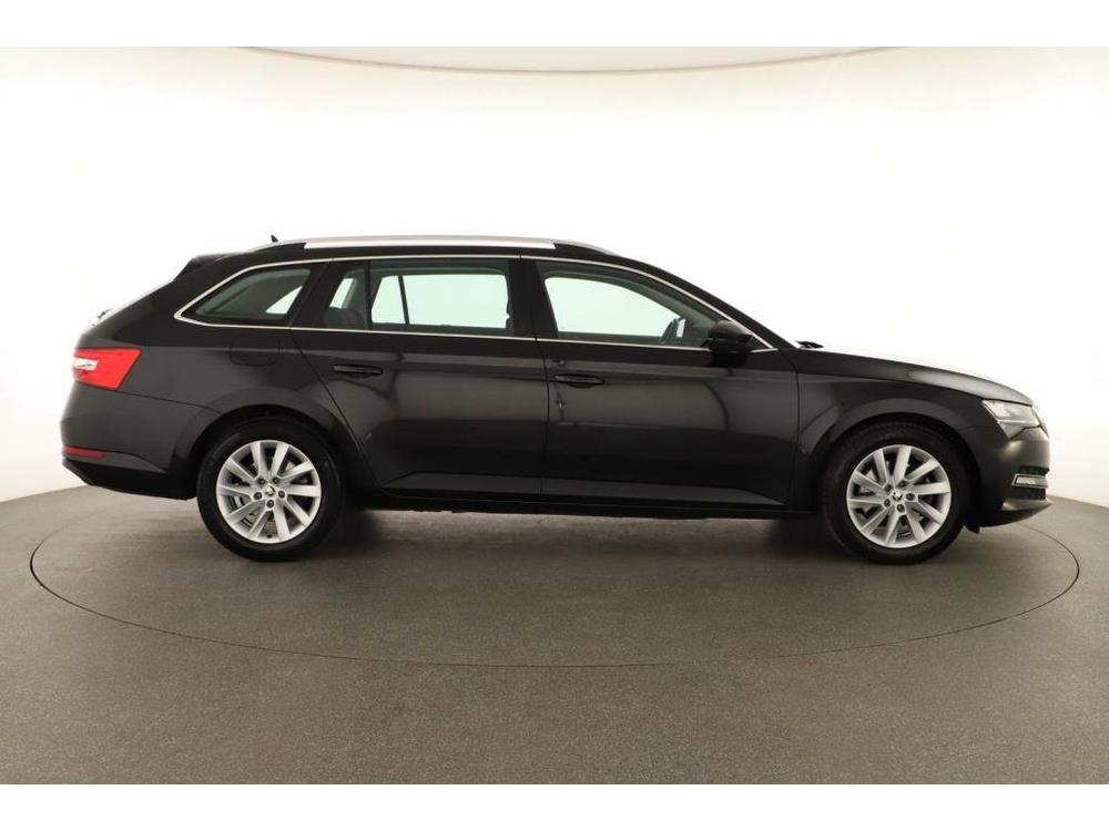 koda Superb 2.0 TDI, Style, R,1.maj, Navi