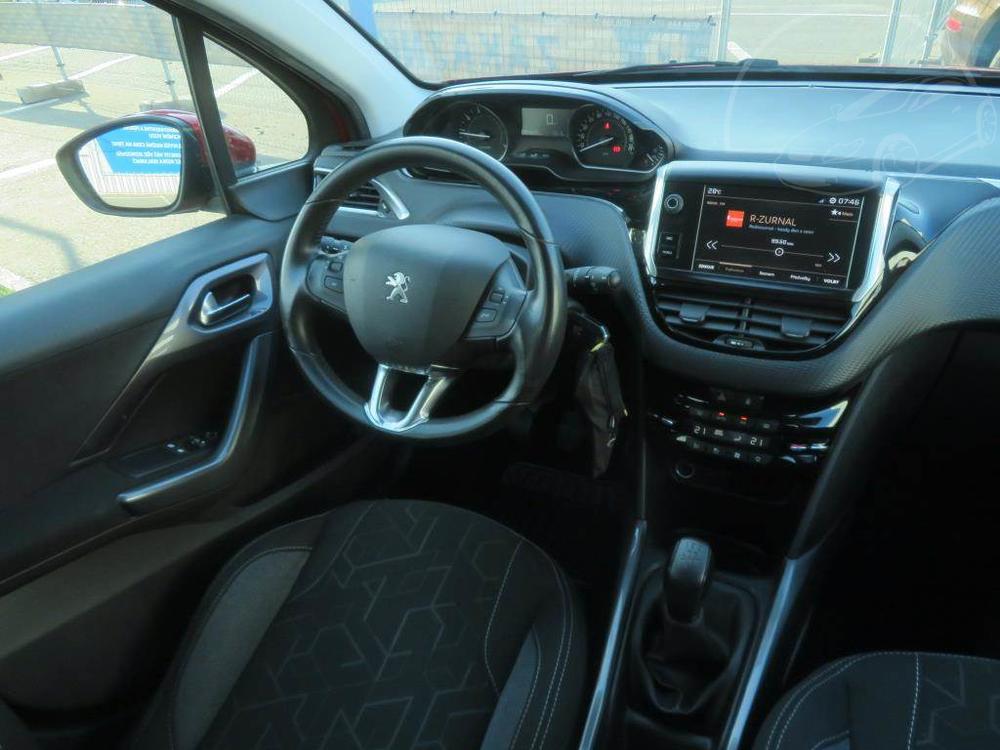 Peugeot 2008 1.2 PureTech, R,2.maj