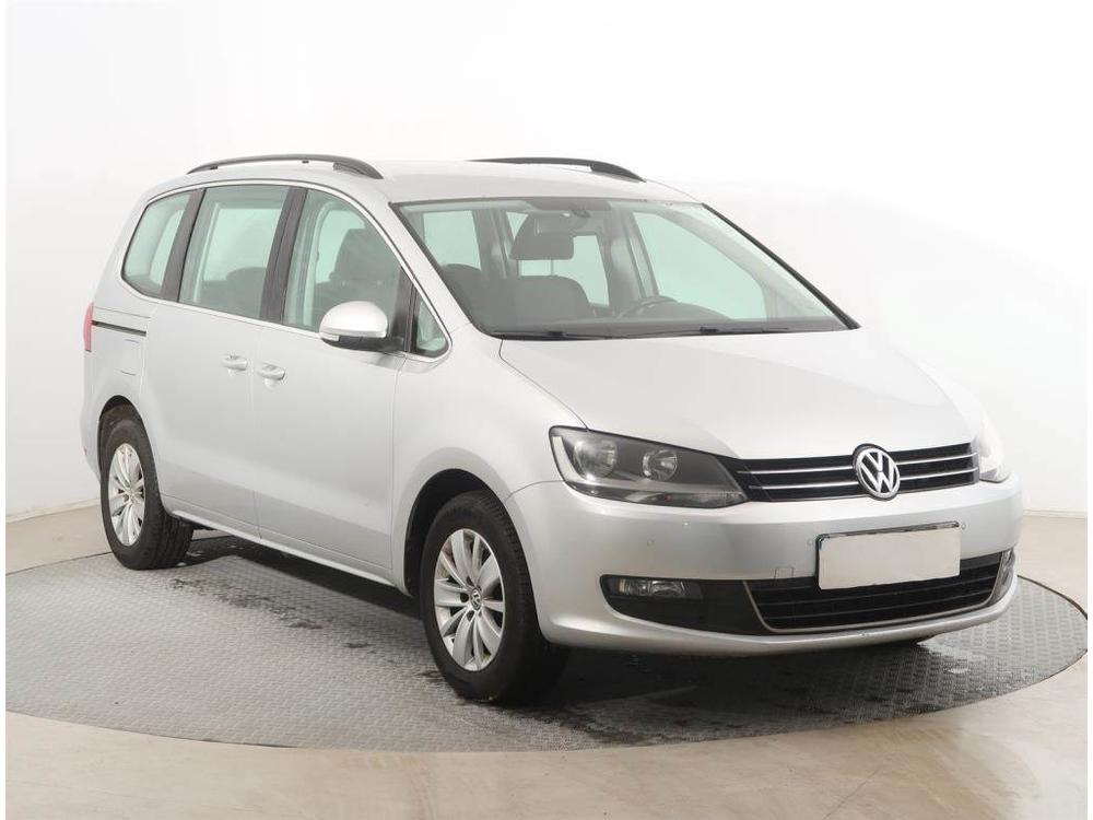 Prodm Volkswagen Sharan 2.0 TDI, Automatick klima