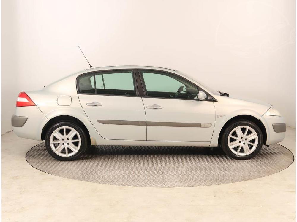 Renault Megane 1.6 16V , NOV CENA, po STK