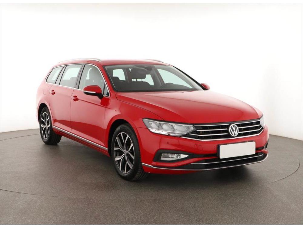 Prodm Volkswagen Passat 2.0 TDI, Elegance, R,1.maj