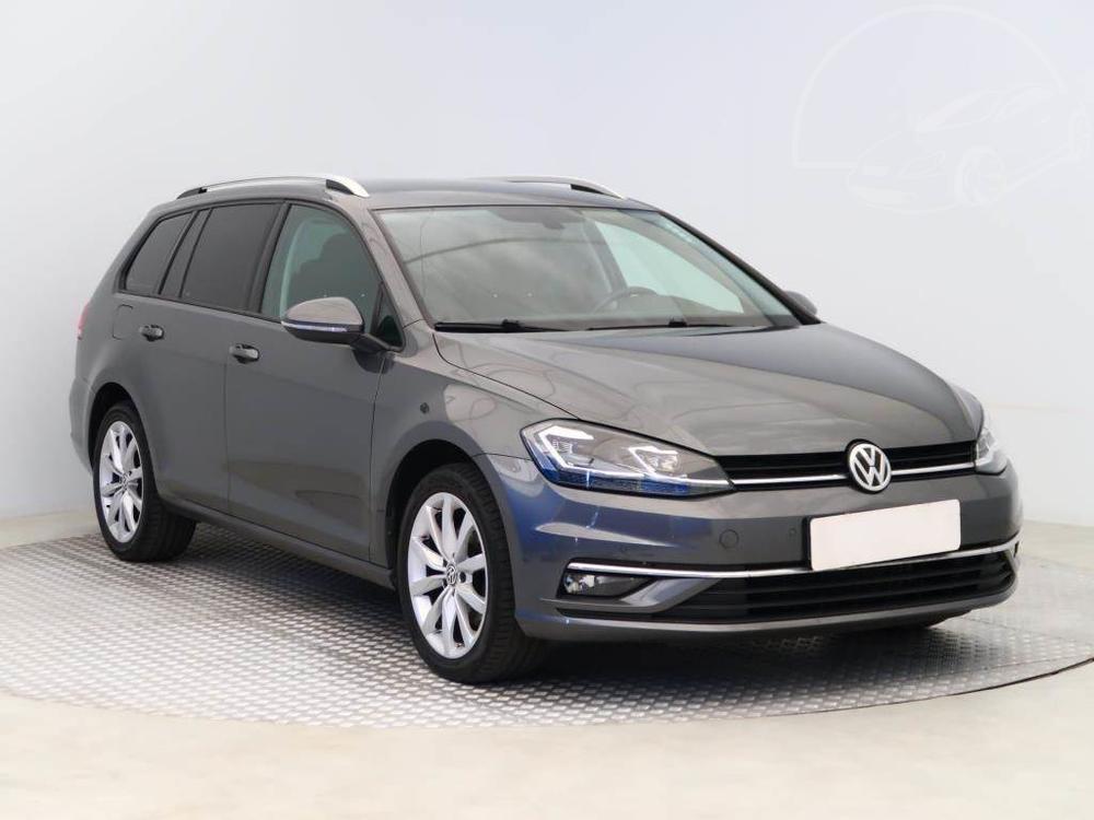 Prodm Volkswagen Golf 1.0 TSI, Automatick klima