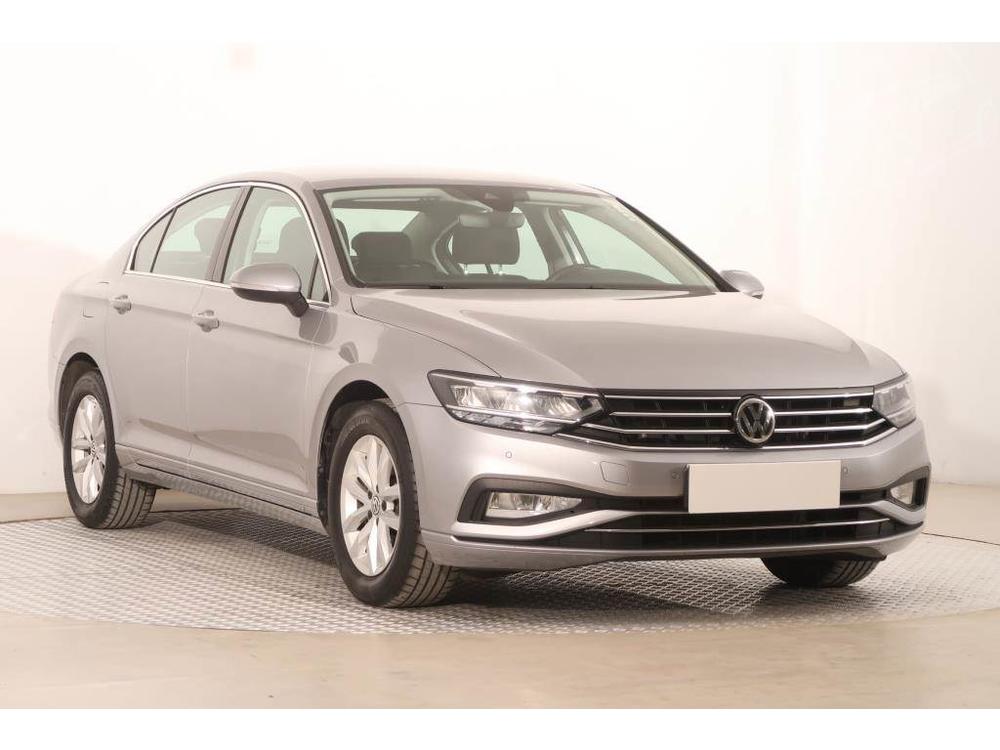 Prodm Volkswagen Passat 2.0 TDI, Business, Navi