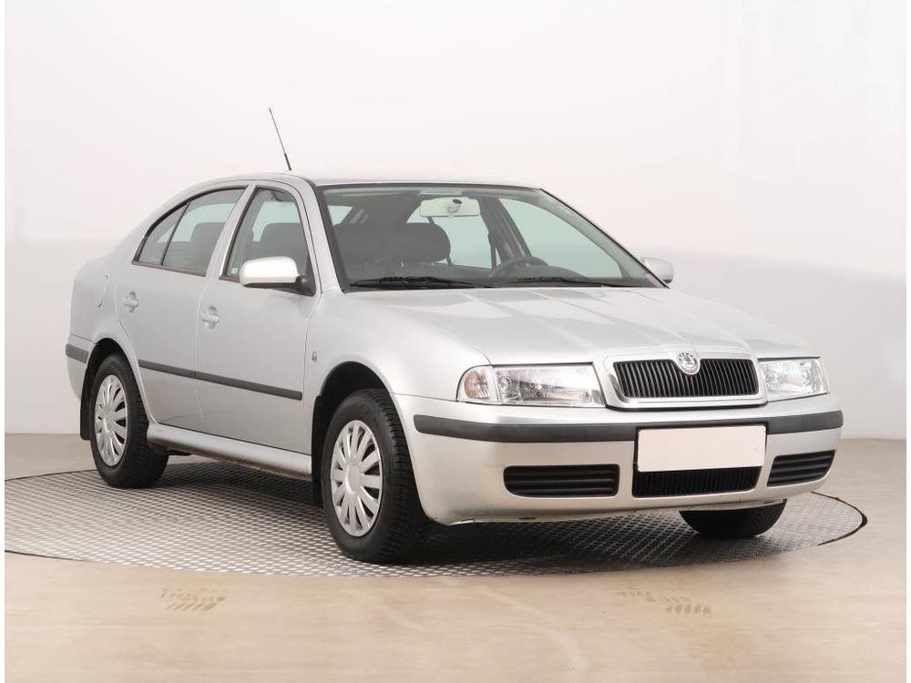 Škoda Octavia 1.6, ČR,2.maj, Serv.kniha