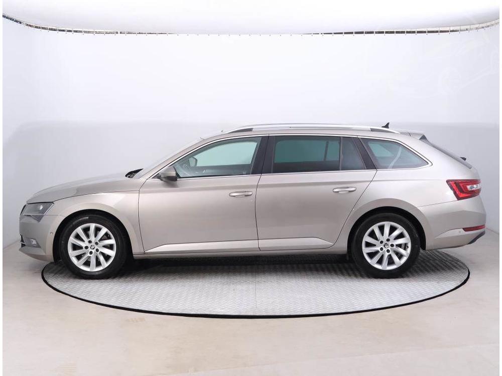 koda Superb 1.6 TDI, Style, Ke, Navi