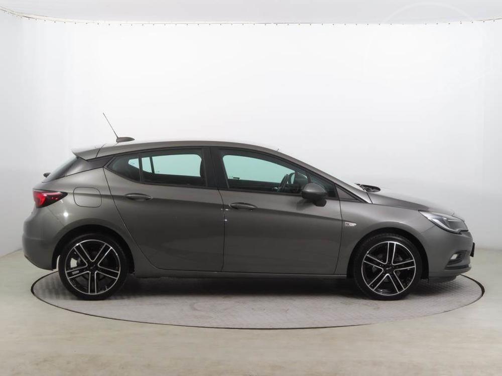 Opel Astra 1.6 CDTI, R,2.maj, Serv.kniha